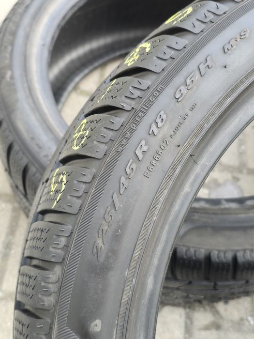 225 45 18 Pirelli