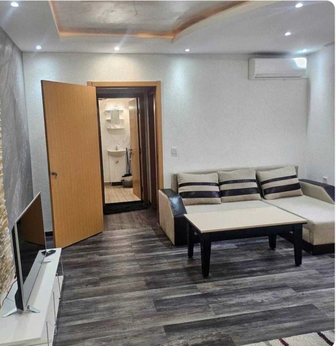 Продава се Двустаен апартамент в Пловдив, Център - 56 кв.м за 2438 €/кв.м - Снимка #2