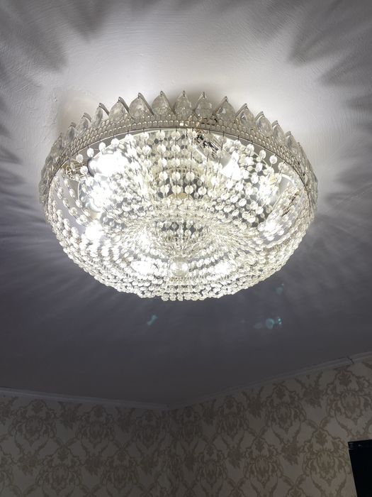 Продам люстры в хорошем состоянии