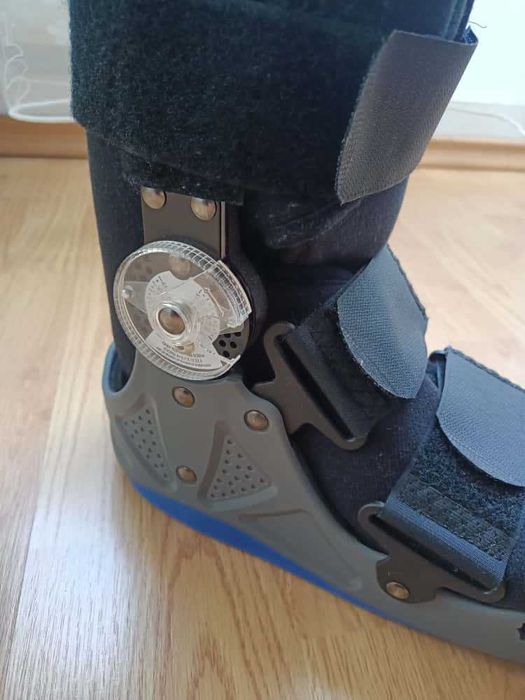 Vand orteza reglabila la unghi+Carje