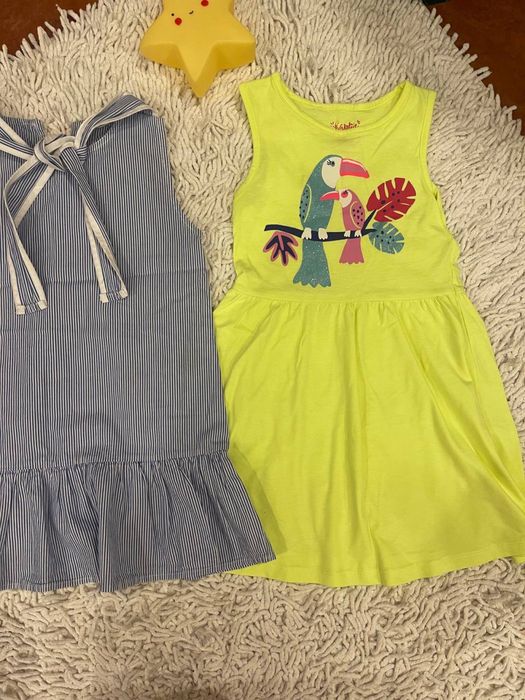 Вещи для девочки от 2-4. В отличном состоянии .