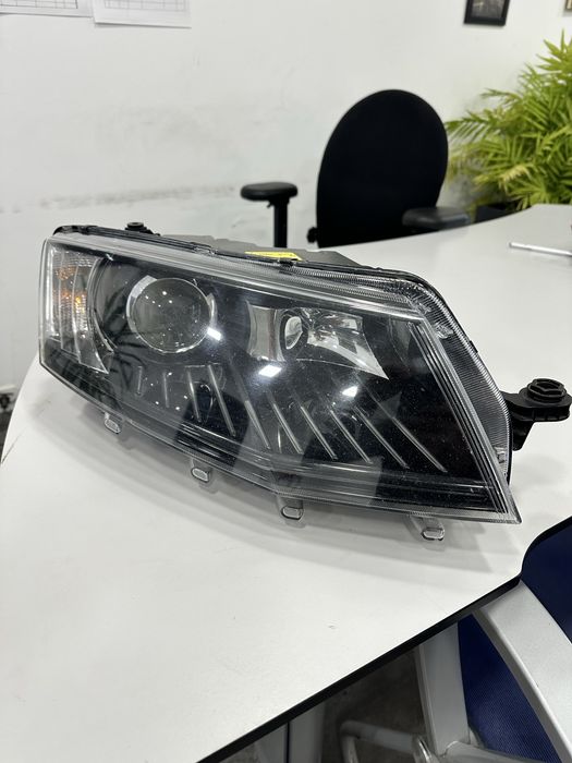Far dreapta led Skoda Octavia 3
