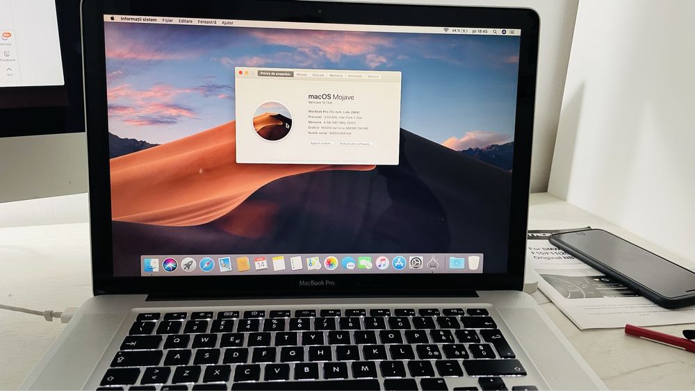 Macbook Pro 15 inch, ssd, 4Gb ram