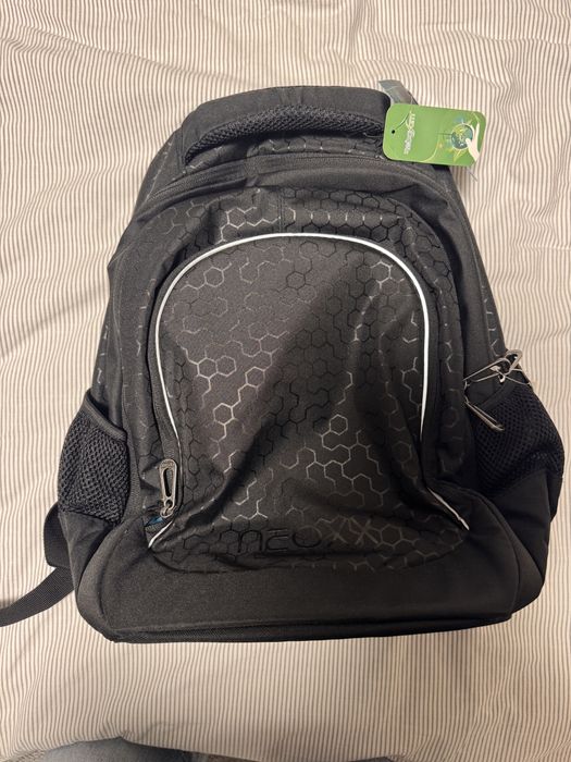 Черна раница Neoxx