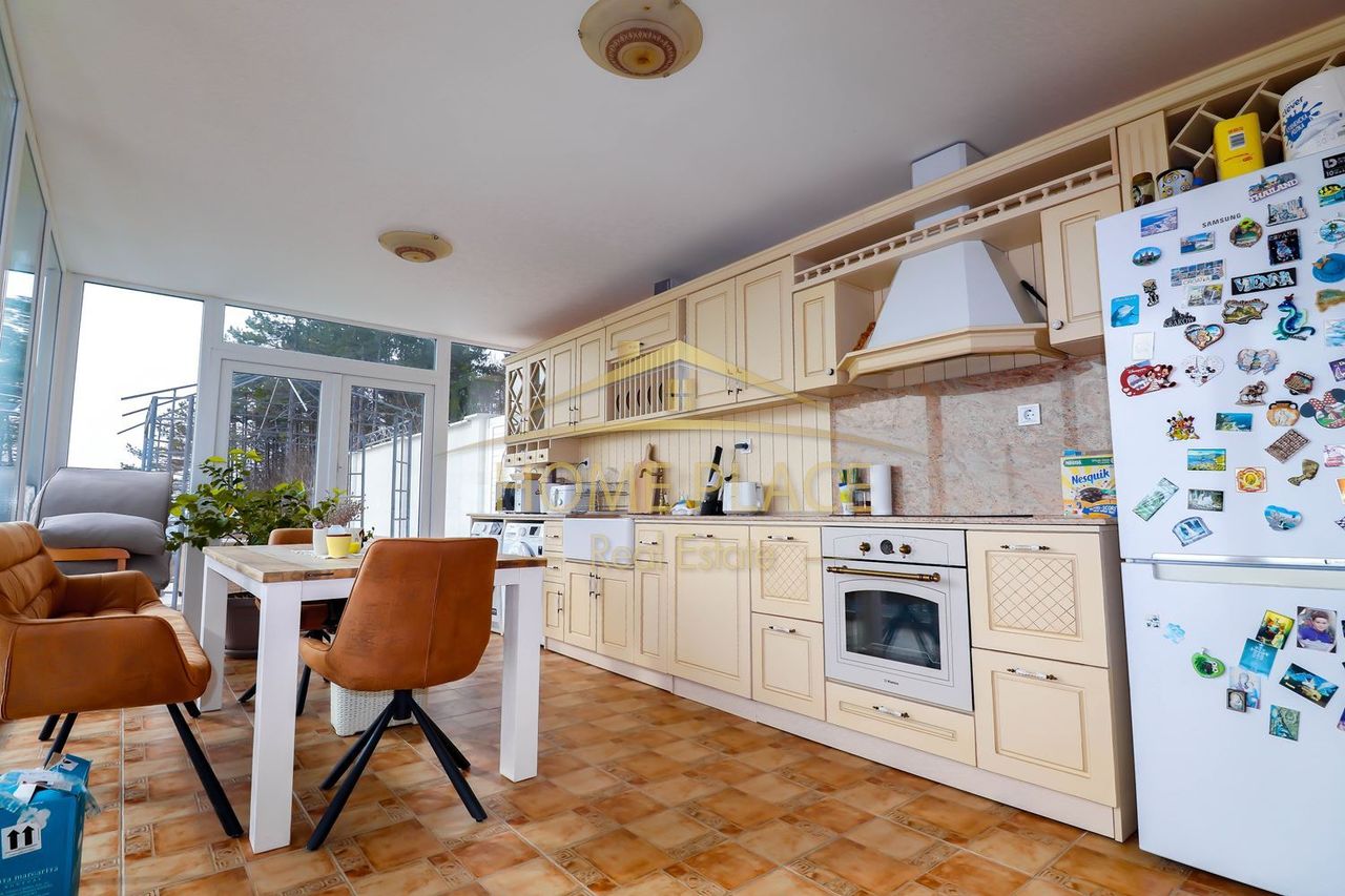 Продава се Къща в Варна, м-т Акчелар - 200 кв.м за 2325 €/кв.м - Снимка #3