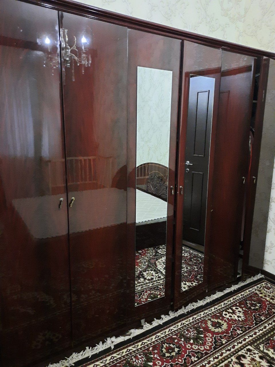 Мебел жиҳозлари сотилали ҳолати яхши