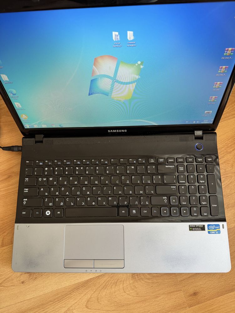 Лаптоп Samsung 300E5C – Core i3, 4GB RAM, 500GB HDD