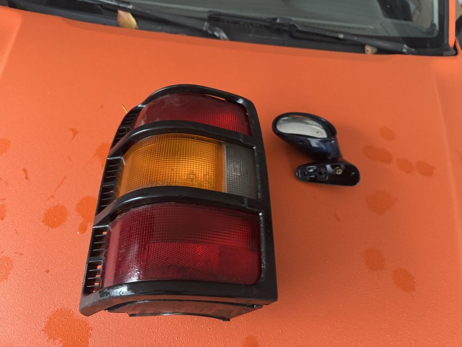 Lampa stg spate pajero i
