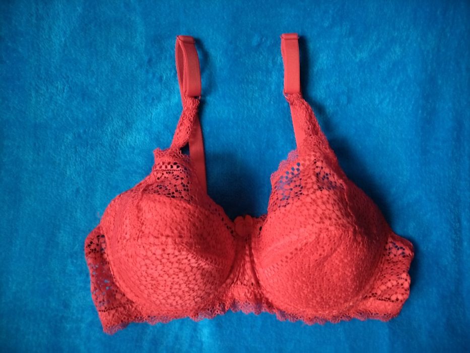 Продам бюстгальтер!