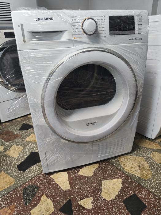 Uscator de rufe cu pompa de căldură Samsung