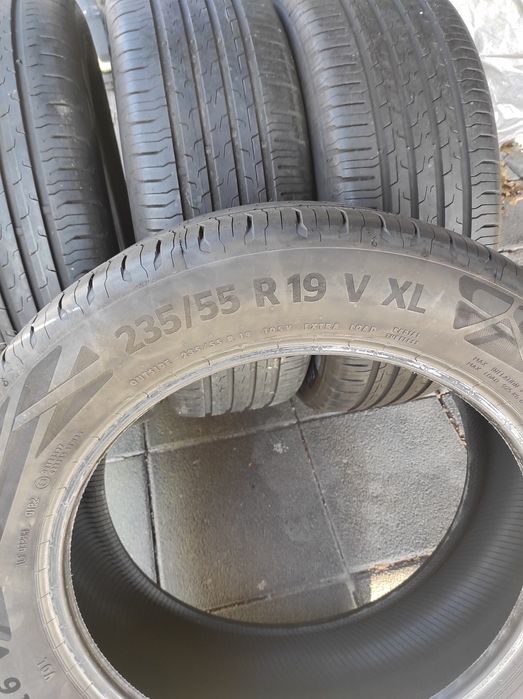 235/55/19 Continental
