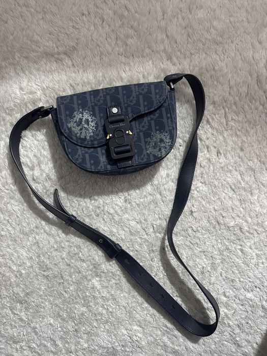 Borseta Christian Dior Parlamentary Bag deisgn unic