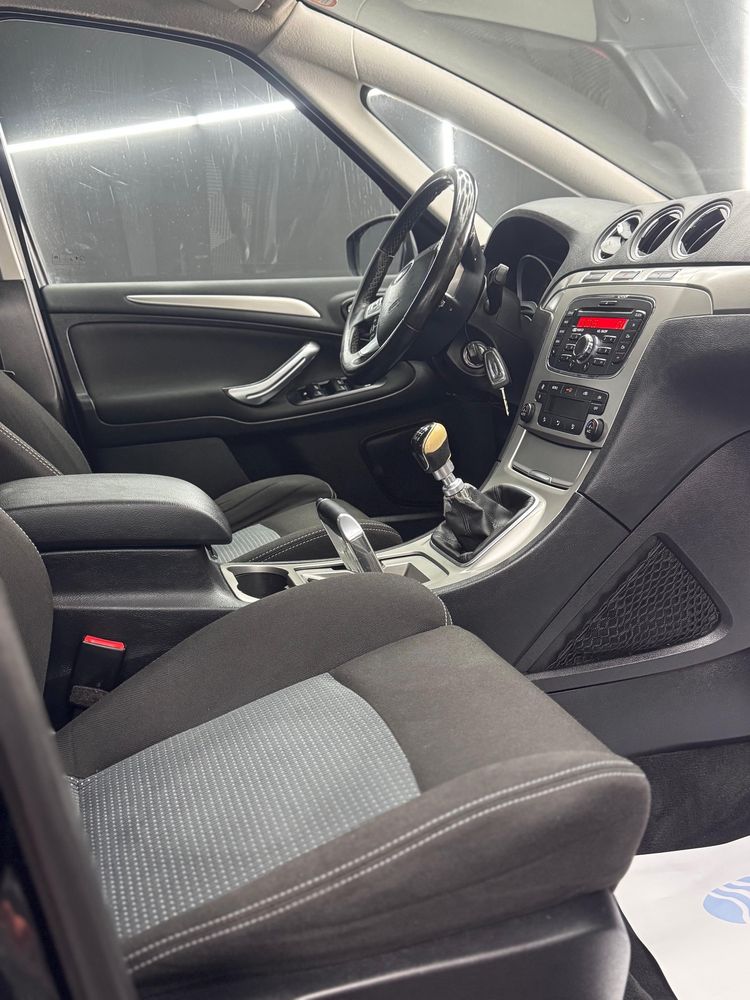 Ford S-Max Titanium 2012 / 2.0 TDCi 140 CP Euro5 7 LOCURI