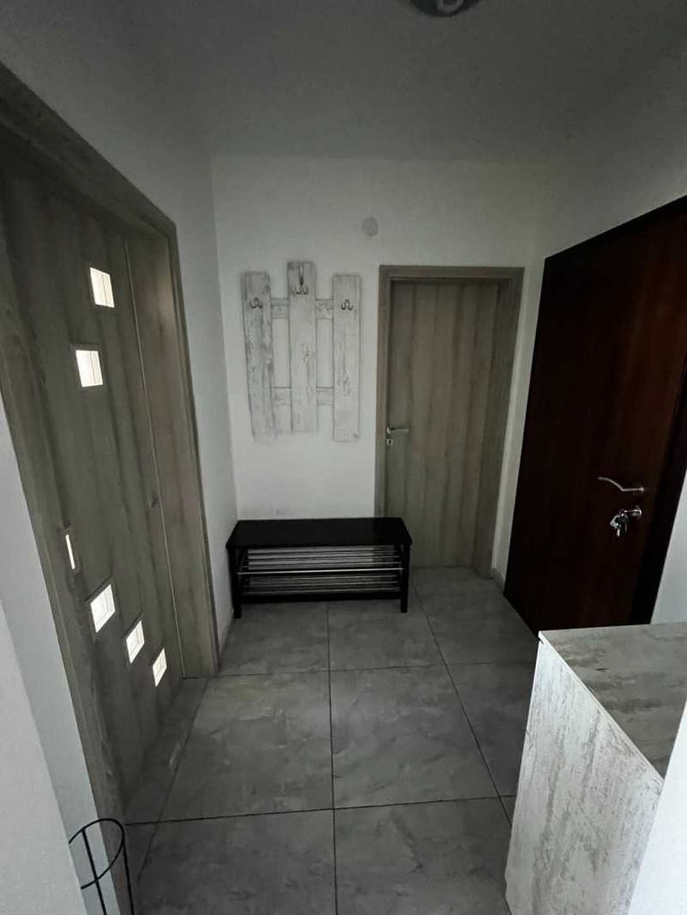 Дава се под наем Тристаен апартамент в София, Люлин 2 - 100 кв.м за 612 € - Снимка #1