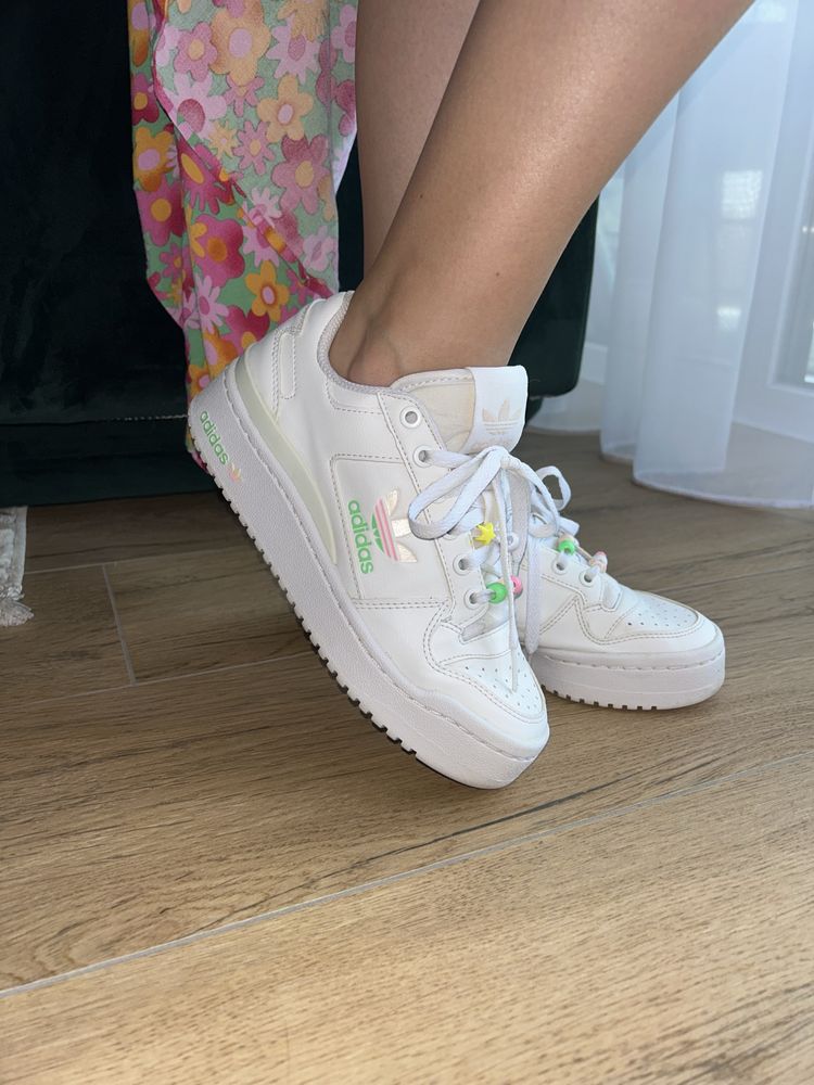Adidasi adidas marimea 36