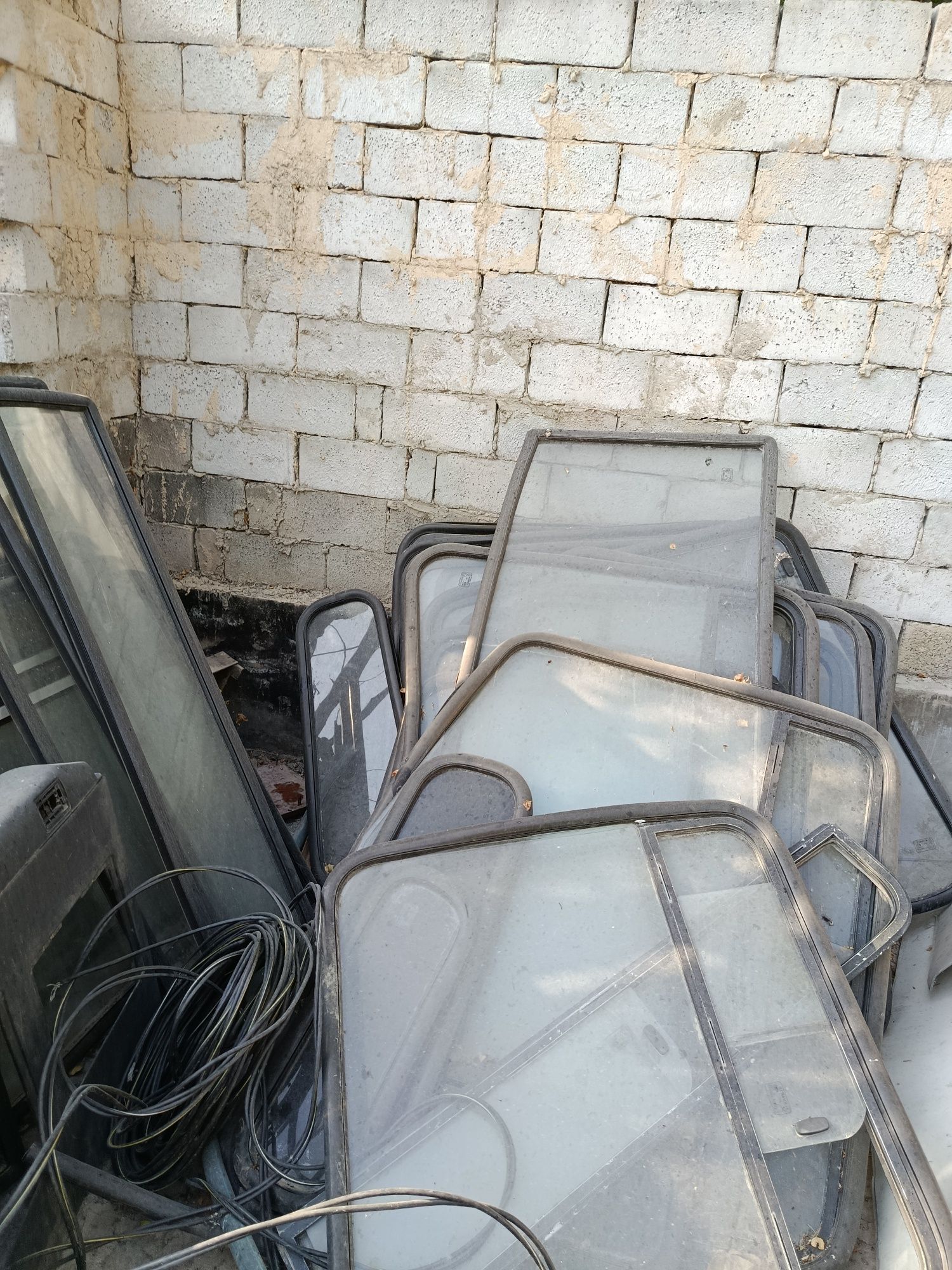 Isuzi Aftobus zapchaslar sotiladi