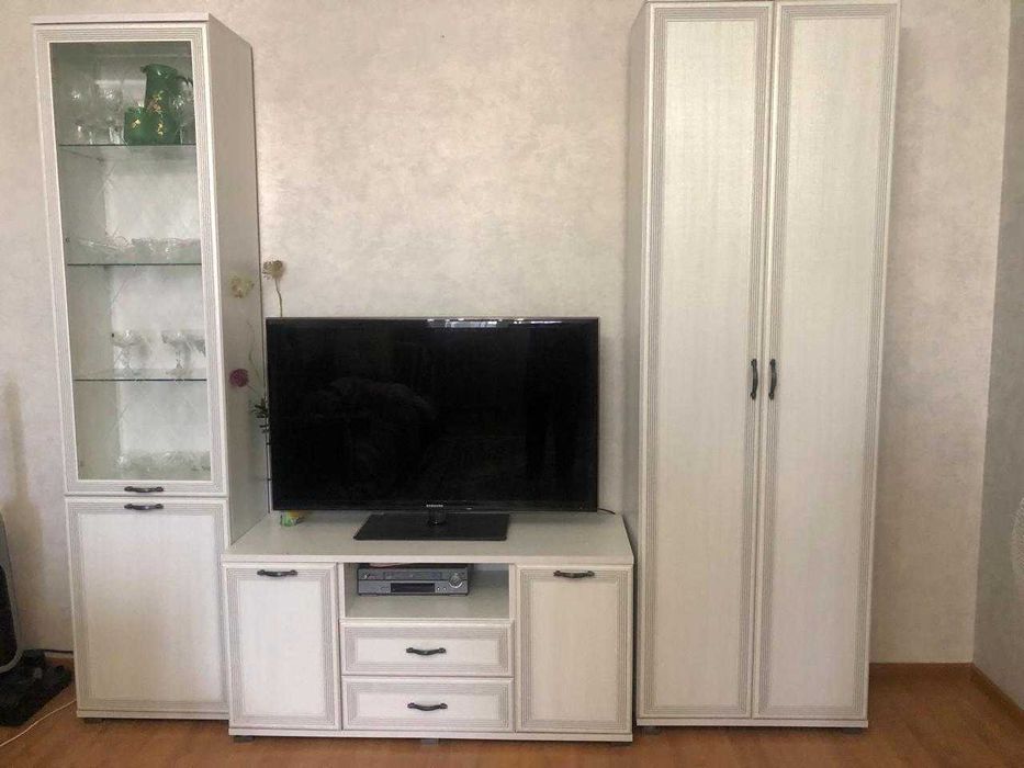 Горка для гостиной комнаты