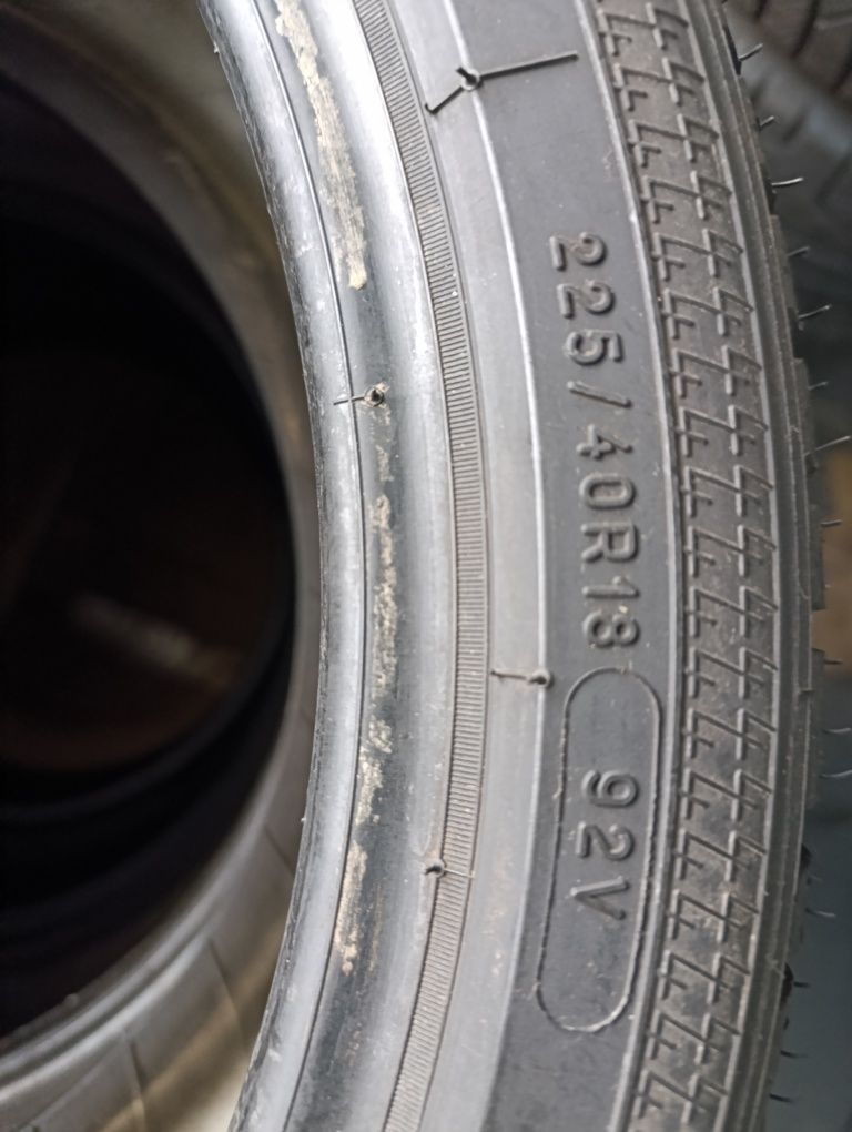 Două anvelope allseasons 225 40 18 Kleber Quadraxer 2 noi