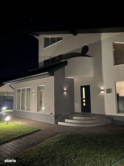 Casa moderna 7 Noiembrie / Nordului, aproape de spitale, centru