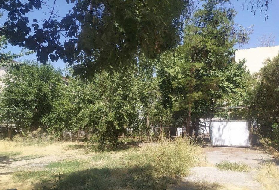 Яккасарайском районе Ракат махалла под бизнес земля продаётся 15соток