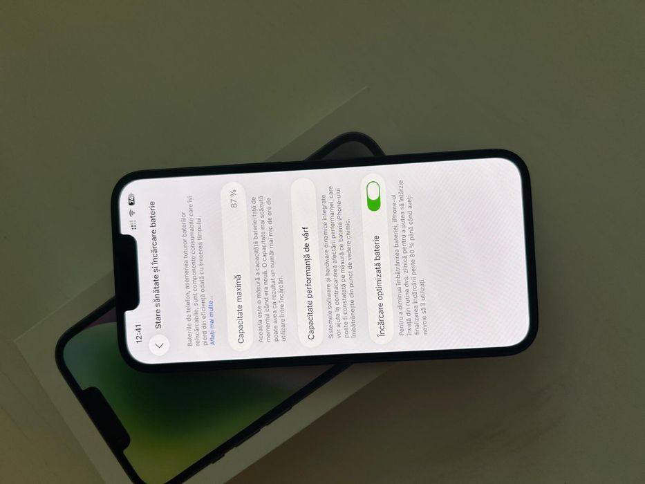 Vand iphone 14 2 bucati Rosu si Negru 128GB