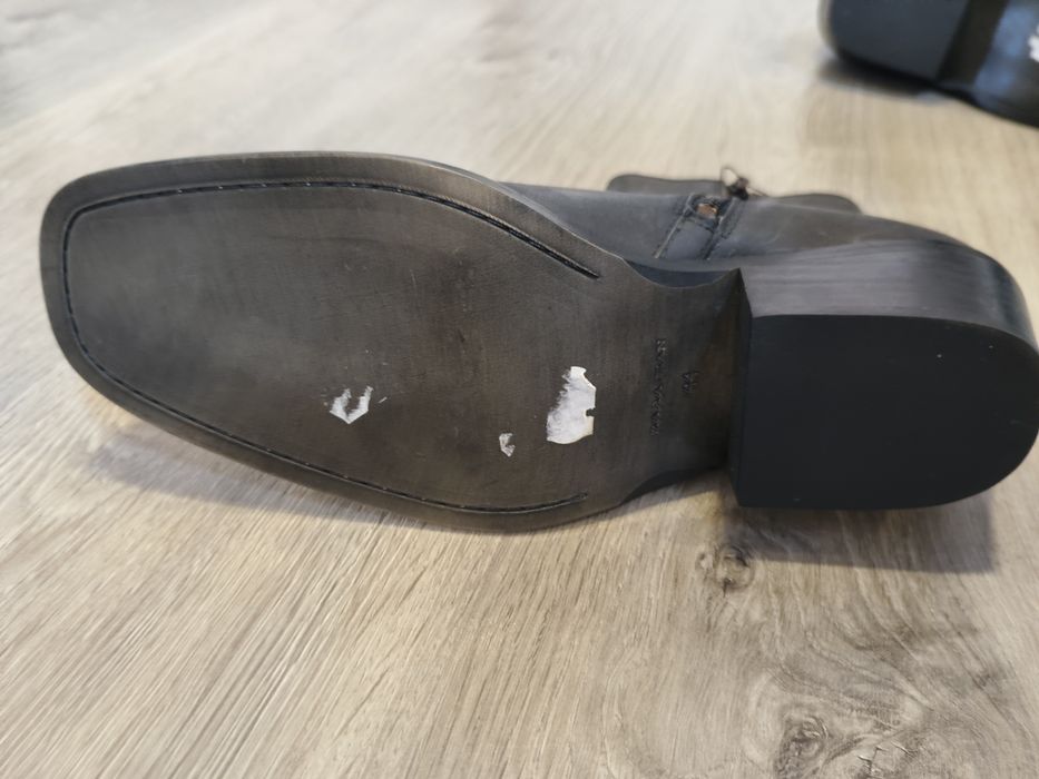 Vand cizme barbatesti,nr 44 noi, tip ciocate marca Zara la doar 149ron