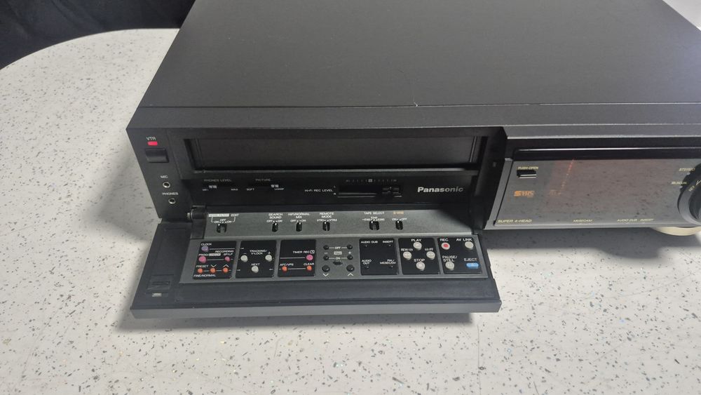 Video recorder SVHS Panasonic NV-FS88EG