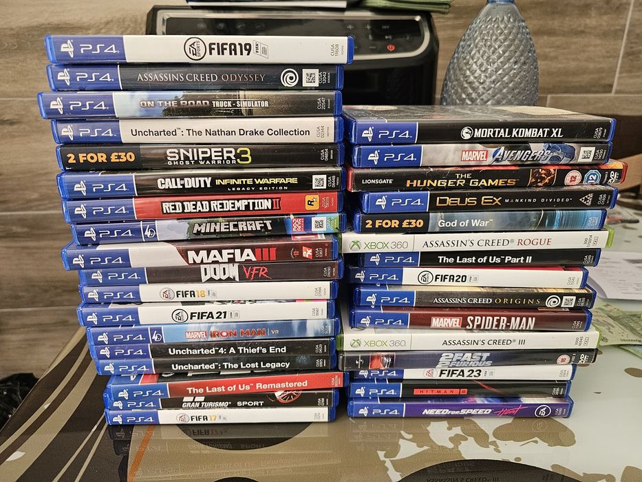 PlayStation 4 kit complet
TOT ACEST ECHIPAMENT LA 2000 RON