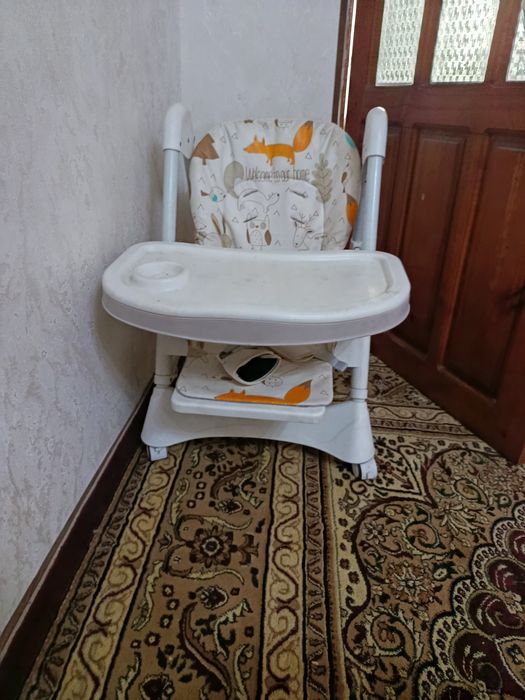 Стол для кормления ребенка