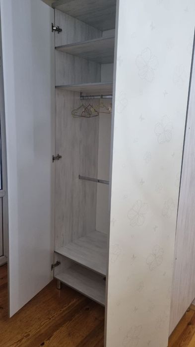 Отдам даром,шкаф в детскую