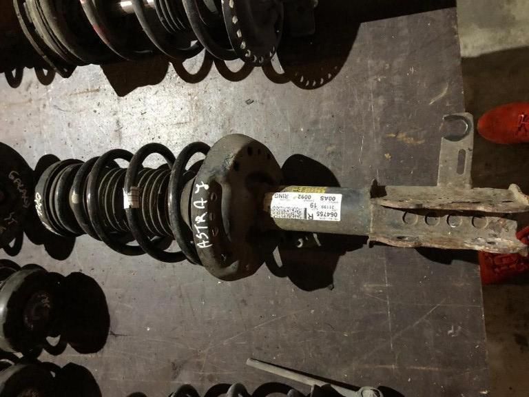 Amortizor dreapta fata Opel Astra J (2009-2012) 1.6 benzina