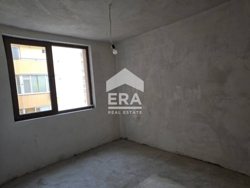 Продава се Тристаен апартамент в Русе, Дружба 3 - 110 кв.м за 960 €/кв.м - Снимка #9
