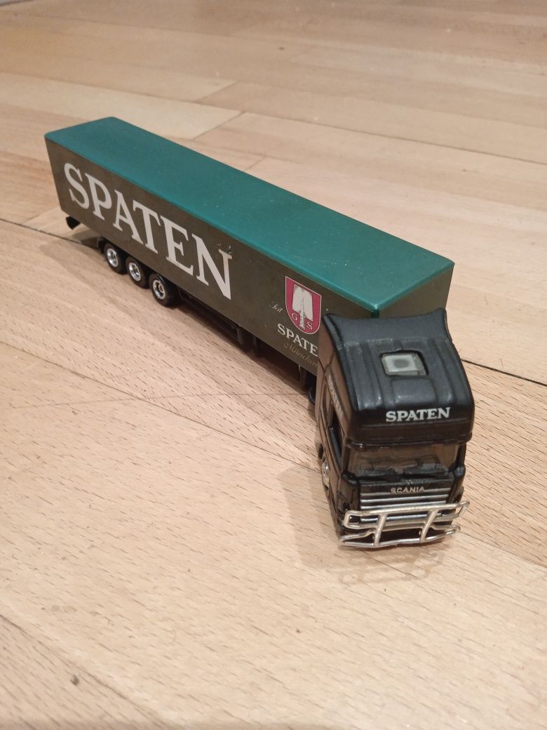 Модель автомобиля Scania с полуприцепом.  Под торговую марку Spaten.