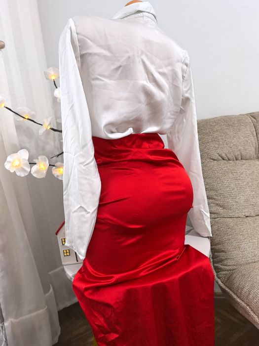 Fustă satin mărimea XS noua