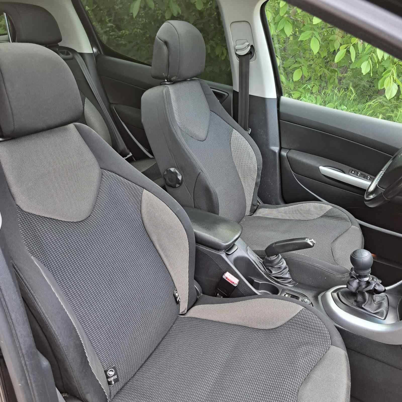 Peugeot 308 2.0 HDI панорамен покрив навигация