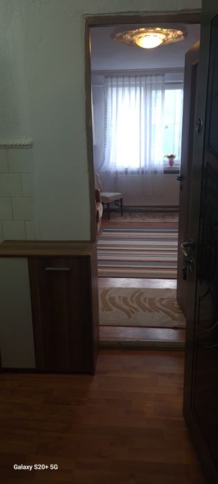 Închiriez garsonieră complet mobilată și utilată.