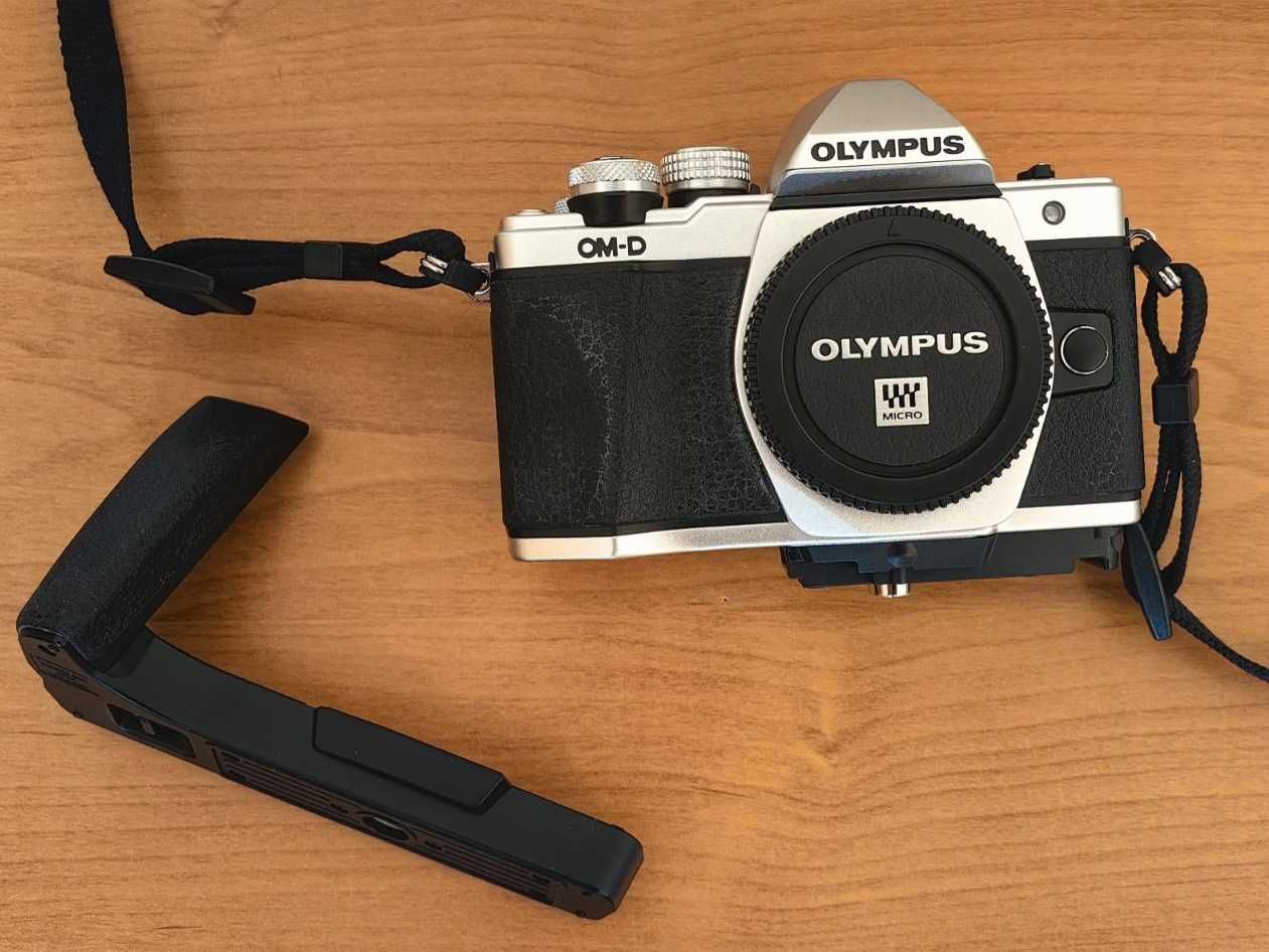 Фотоапарат Olympus OM-D E-M10 II с обектив Sigma 30mm f/1.4 DC DN