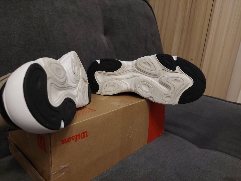 Adidasi sport barbati marca Champion