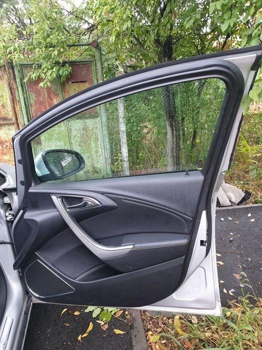 Fete usi tapițerie panouri Opel Astra J