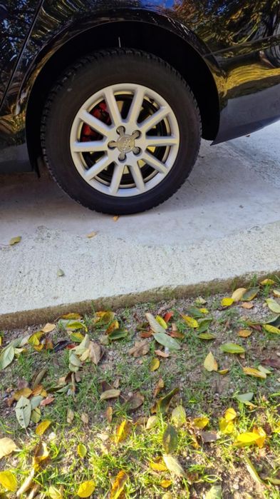 Vând jante audi R16