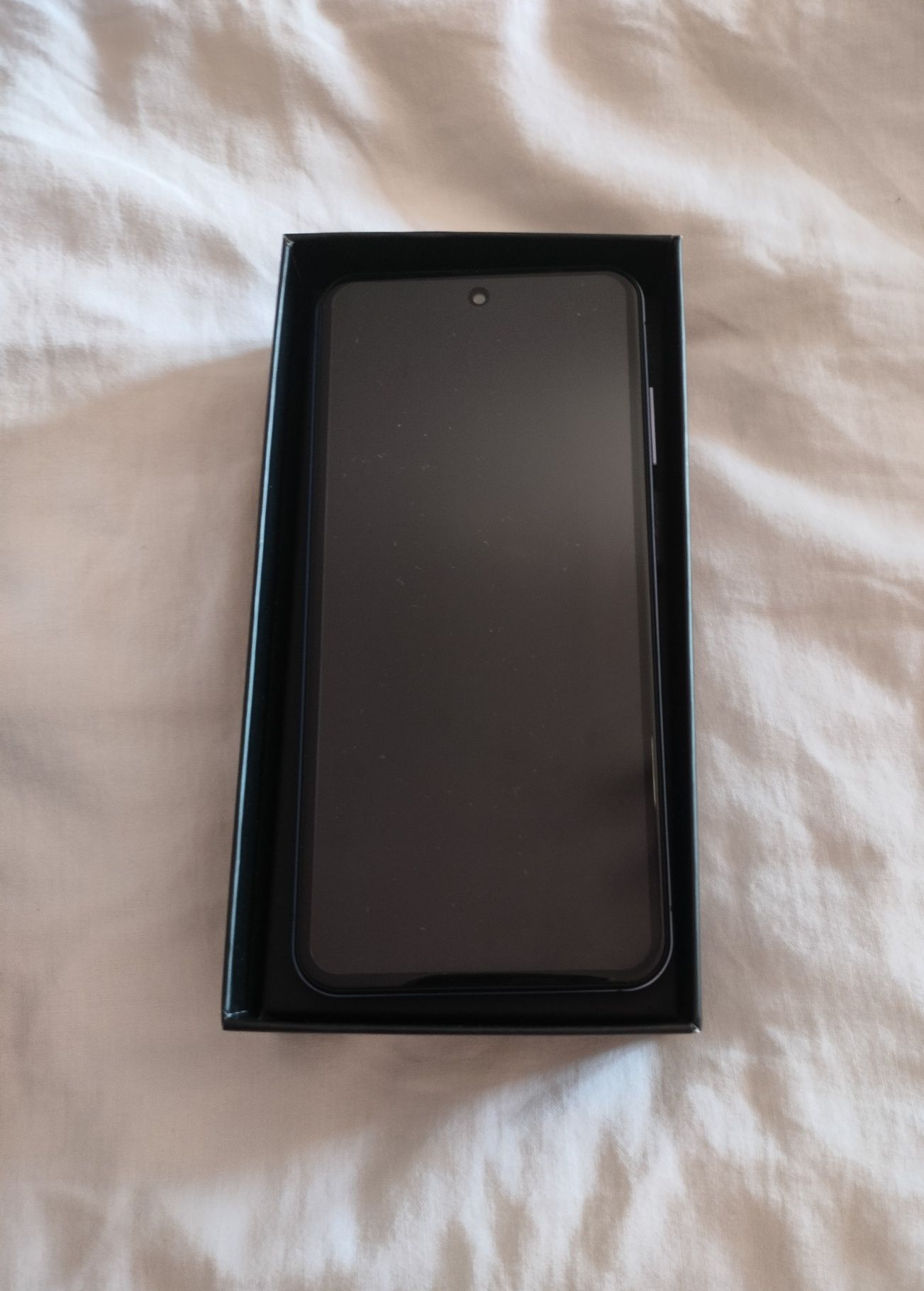 Smartphone S 24 nou