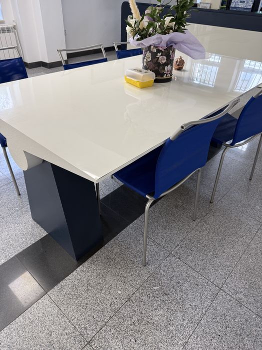 Маса със столове,супер състояние!