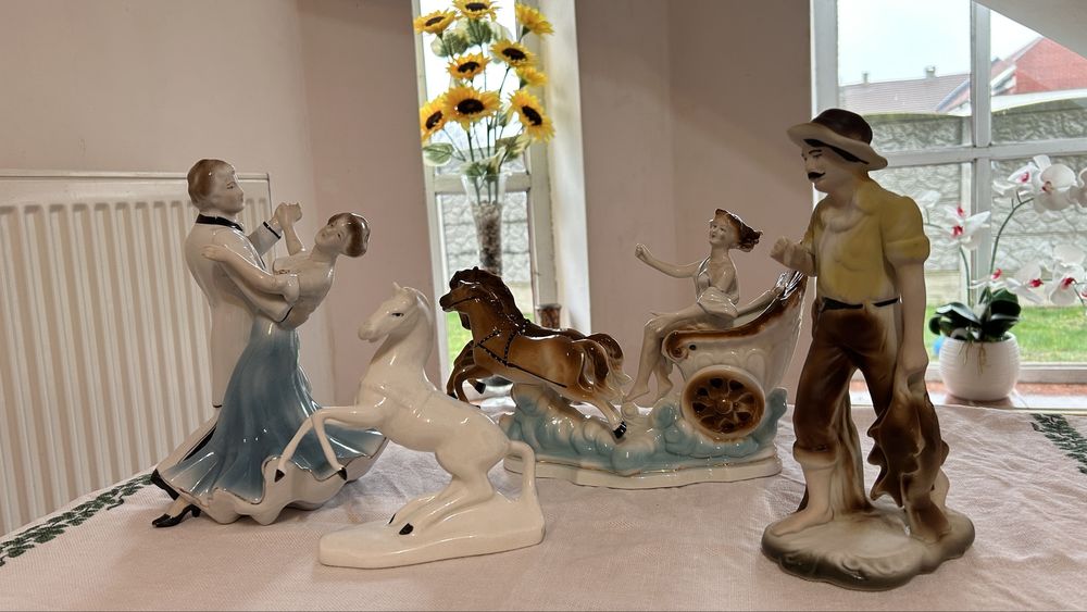 Bibelouri din portelan fin