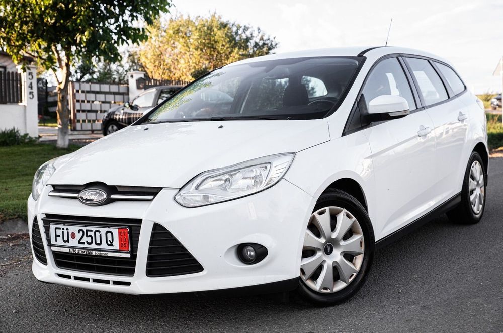 Ford Focus Ford focus 3 Euro 5 Diesel Navi Posibilitate de achiziție în rate
