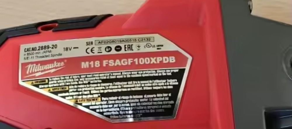 Flex Milwauakee  NEPROFESIONAL  125 nm, 18 V.