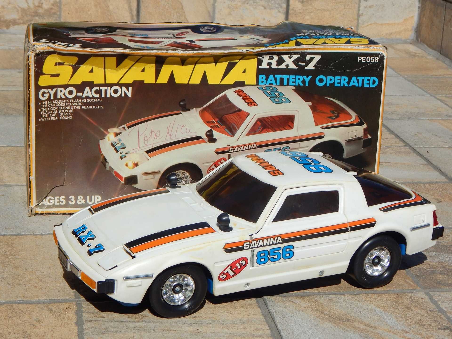 Automodel cu baterii jucarie macheta Mazda RX-7 Savanna sc 1:11