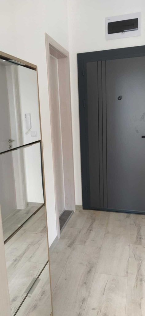 Дава се под наем Тристаен апартамент в Варна, Център - 60 кв.м за 612 € - Снимка #17