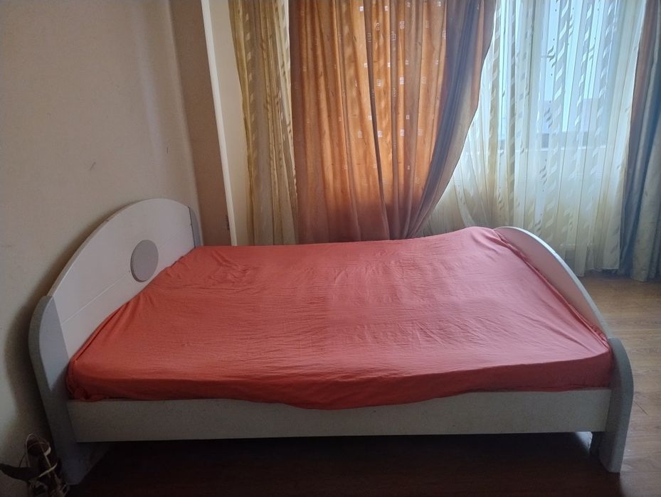 Pat 160/200 alb stare buna