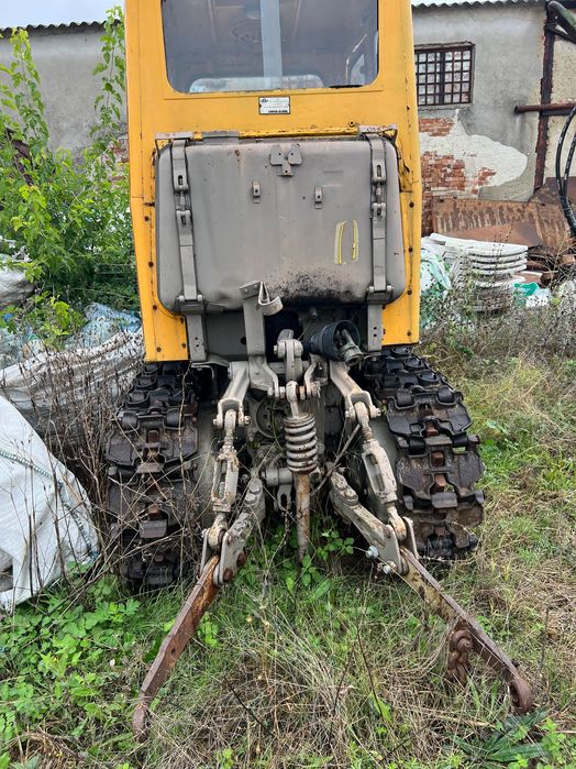 Продавам верижен трактор Т 60 В