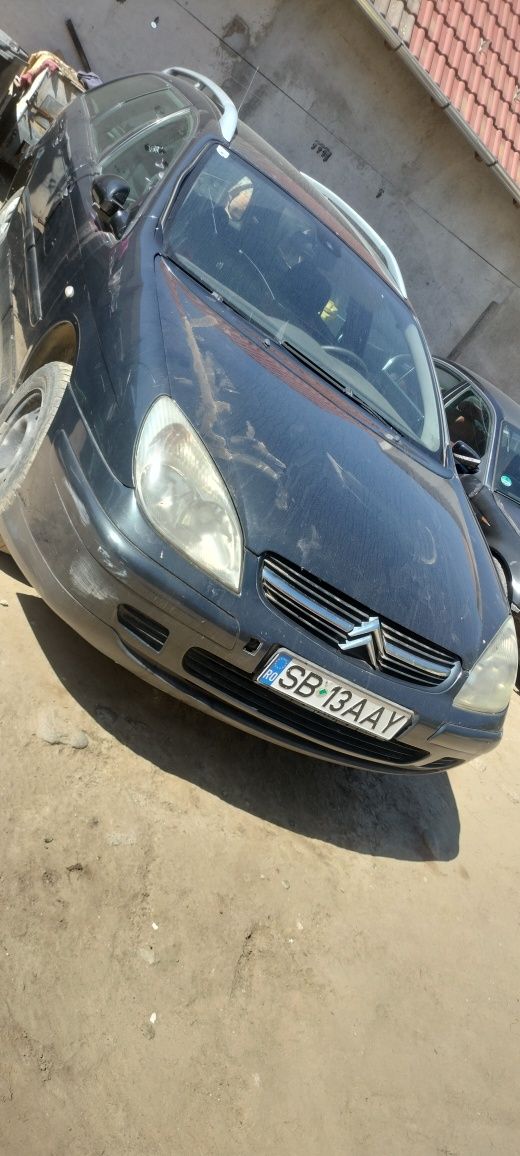 Vând sau schimb Citroen C5 1.9 dizel și Ford focus 1.6benzina